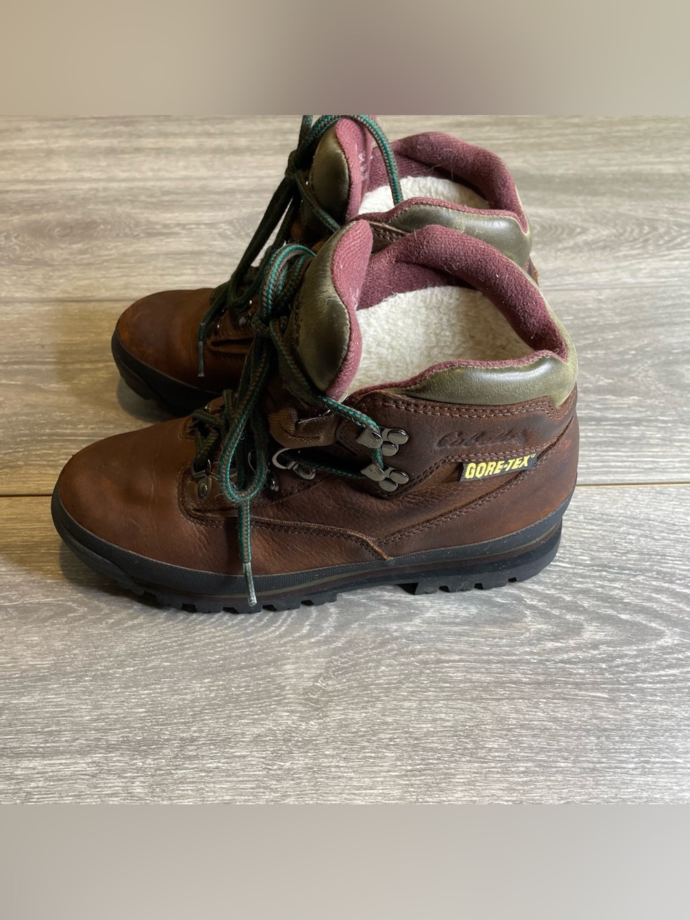 VTG Cabelas Gore-Tex Hiking Boots Womens 7.5 B Fleece Lined Leather Waterproof